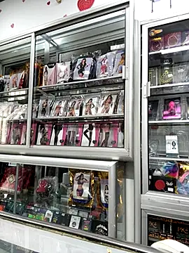 Snapshot of sofiafantasy chatting on 10/23/25, 02:05 sofiafantasy online show from 10/23/25, 02:05