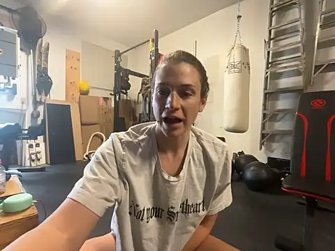 Snapshot of MissSwitch chatting on 12/06/24, 07:23 MissSwitch online show from 12/06/24, 07:23