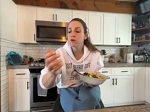 Snapshot of MissSwitch chatting on 01/09/25, 06:36 MissSwitch online show from 01/09/25, 06:36