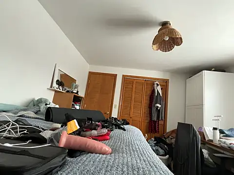 Snapshot of MissSwitch chatting on 01/19/25, 02:49 MissSwitch online show from 01/19/25, 02:49