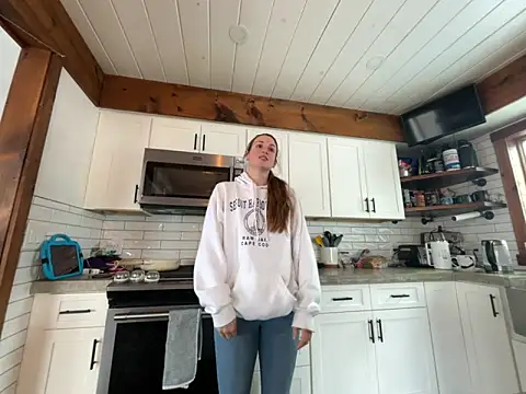 Snapshot of MissSwitch chatting on 01/24/25, 07:49 MissSwitch online show from 01/24/25, 07:49