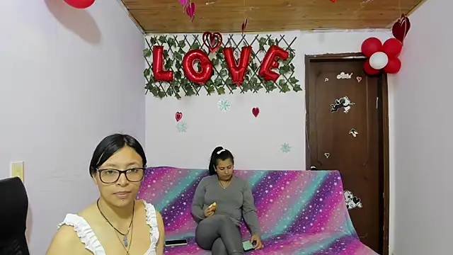 Luna Star Sl online show from 02/28/25, 12:42