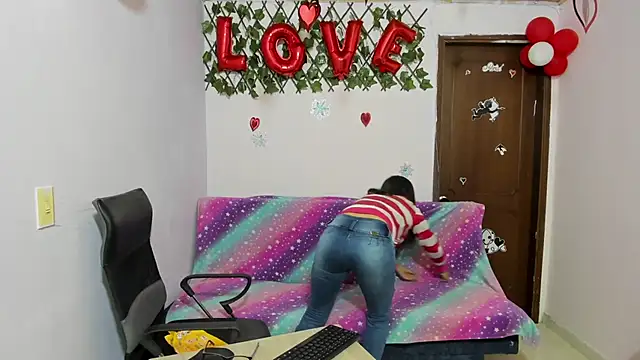 Luna Star Sl online show from 03/05/25, 12:33