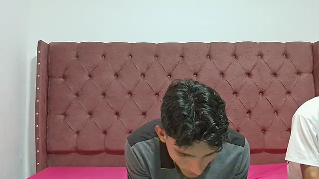 boys yourparty online show from 03/04/25, 01:17