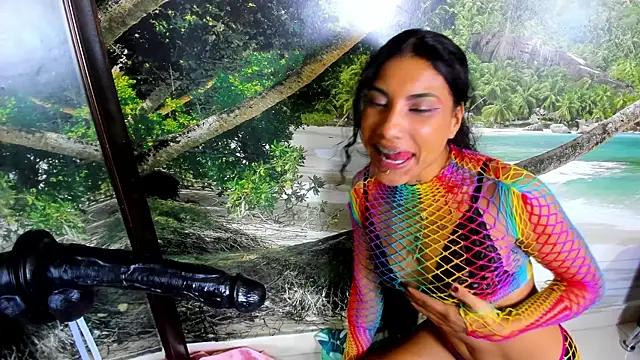 Snapshot of Mieldeluna chatting on 02/12/25, 03:29 Mieldeluna online show from 02/12/25, 03:29
