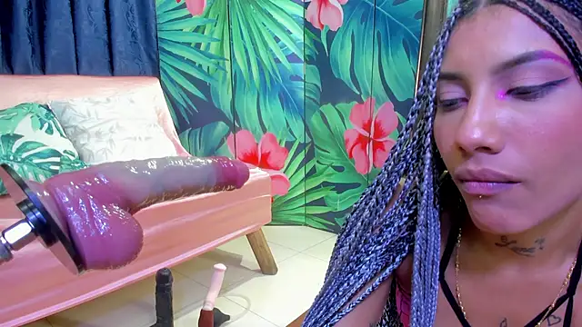 Snapshot of Mieldeluna chatting on 11/09/25, 05:28 Mieldeluna online show from 11/09/25, 05:28