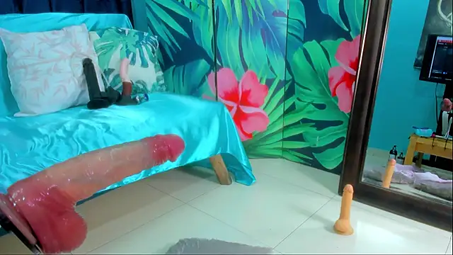 Snapshot of Mieldeluna chatting on 11/28/25, 04:04 Mieldeluna online show from 11/28/25, 04:04