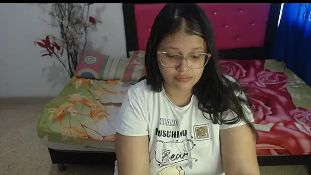 Snapshot of angel_barbie_1 chatting on 09/09/25, 02:16 angel barbie 1 online show from 09/09/25, 02:16