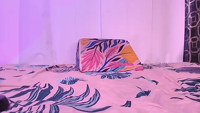 franyelimss online show from 10/08/25, 07:11