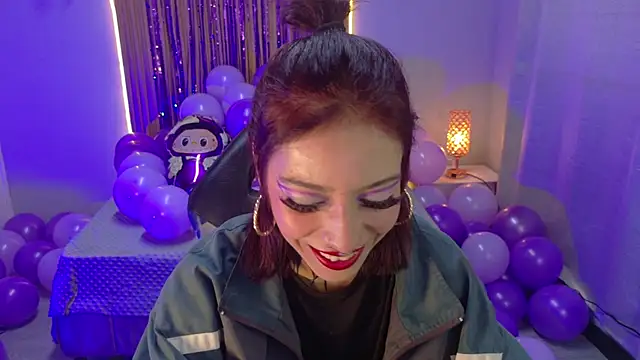 Snapshot of Scarllett_BDSM chatting on 11/05/25, 05:51 Scarllett BDSM online show from 11/05/25, 05:51