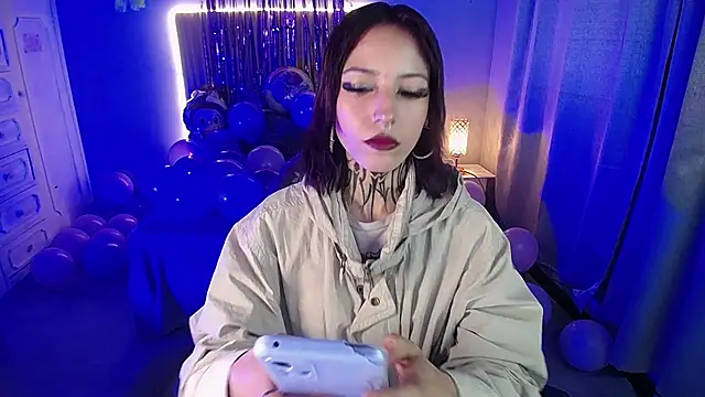 Snapshot of Scarllett_BDSM chatting on 11/08/25, 06:02 Scarllett BDSM online show from 11/08/25, 06:02