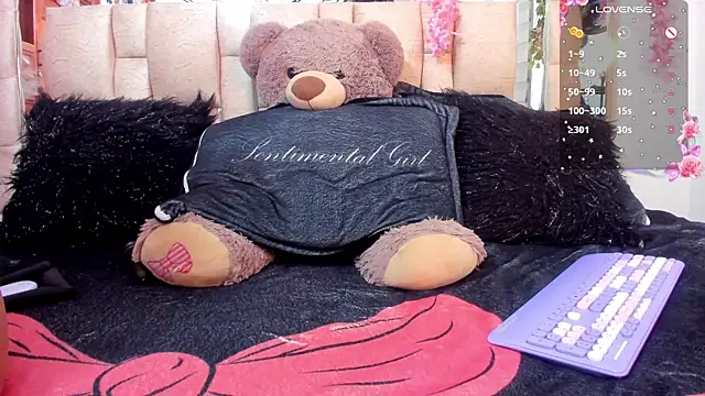 Maavca  online show from 10/24/25, 08:05