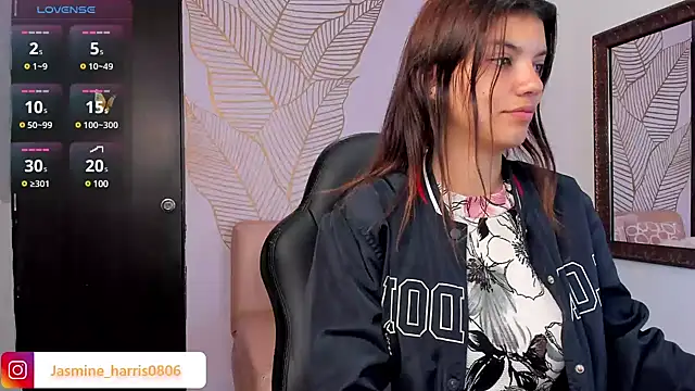 Snapshot of JasmineHarris chatting on 02/11/25, 12:27 JasmineHarris online show from 02/11/25, 12:27