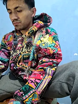 charlesss19 online show from 11/11/25, 11:54