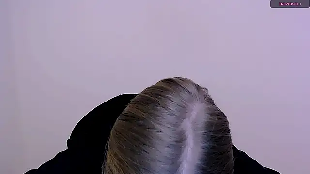 Snapshot of MissOliviaa_ chatting on 12/23/24, 11:57 MissOliviaa  online show from 12/23/24, 11:57