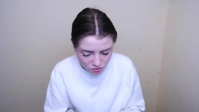 Snapshot of MissOliviaa_ chatting on 01/23/25, 07:32 MissOliviaa  online show from 01/23/25, 07:32