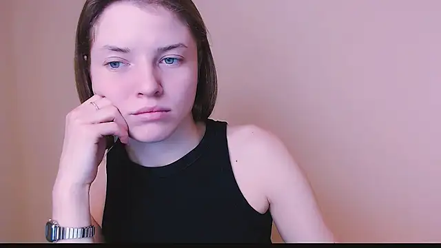 Snapshot of MissOliviaa_ chatting on 02/07/25, 12:28 MissOliviaa  online show from 02/07/25, 12:28