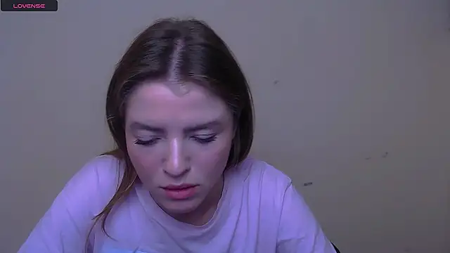 Snapshot of MissOliviaa_ chatting on 02/27/25, 11:41 MissOliviaa  online show from 02/27/25, 11:41