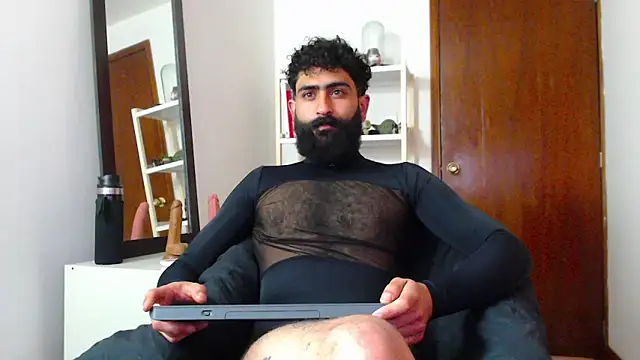 Snapshot of Drogamma chatting on 03/20/25, 01:57 Drogamma online show from 03/20/25, 01:57