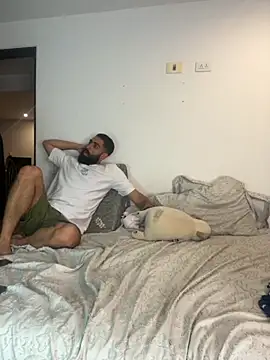 Snapshot of Drogamma chatting on 11/13/25, 12:53 Drogamma online show from 11/13/25, 12:53