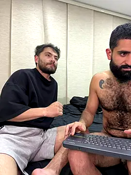 Snapshot of Drogamma chatting on 11/21/25, 11:58 Drogamma online show from 11/21/25, 11:58