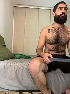 Snapshot of Drogamma chatting on 11/30/25, 02:04 Drogamma online show from 11/30/25, 02:04