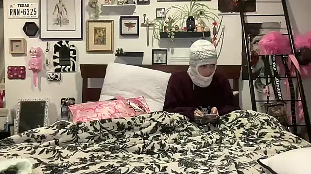 Silver Valentine online show from 02/23/25, 02:07