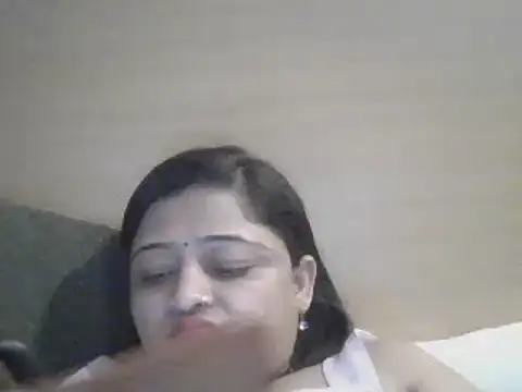 Snapshot of manvi199407 chatting on 03/02/25, 08:38 manvi199407 online show from 03/02/25, 08:38