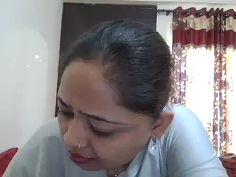 Snapshot of manvi199407 chatting on 03/12/25, 12:15 manvi199407 online show from 03/12/25, 12:15