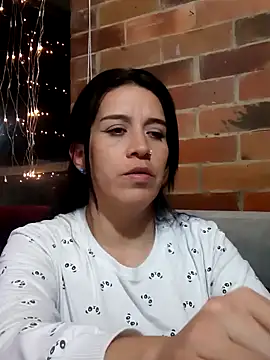 Snapshot of Gabriela_squirt02 chatting on 12/20/24, 02:08 Gabriela squirt02 online show from 12/20/24, 02:08