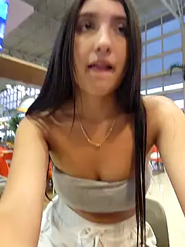 Snapshot of Matilda_russoo chatting on 01/25/25, 10:50 Matilda russoo online show from 01/25/25, 10:50