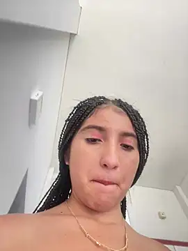 Snapshot of Matilda_russoo chatting on 02/05/25, 03:52 Matilda russoo online show from 02/05/25, 03:52