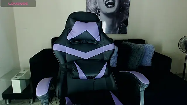 Realbadbxtch online show from 12/10/24, 10:37