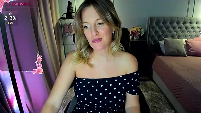 I D A online show from 10/22/25, 01:06