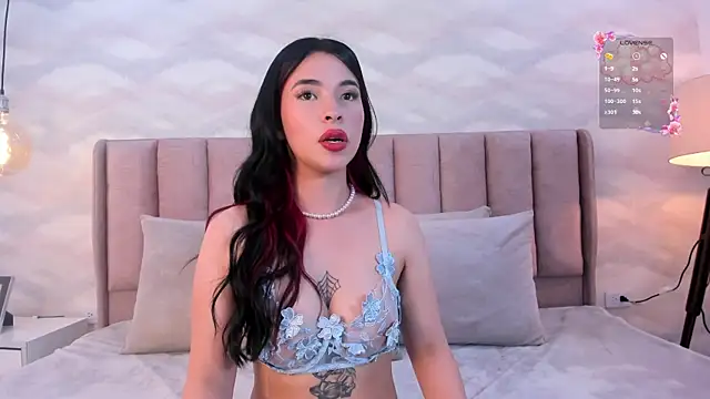 im nika  online show from 12/13/24, 04:33