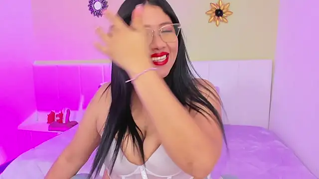 estrella bigboobs14 online show from 10/01/25, 06:25