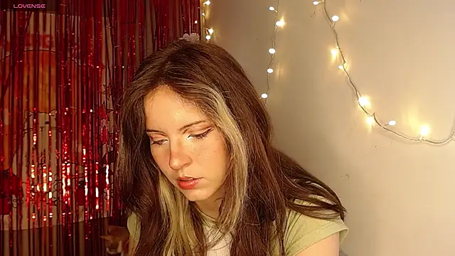 cherrybom969 online show from 12/19/24, 03:40