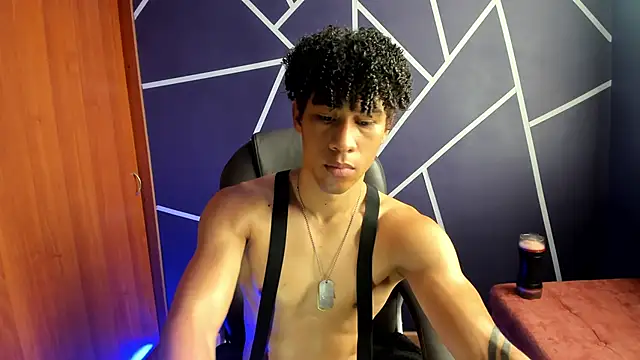 Pendragon1224 online show from 12/15/24, 04:15