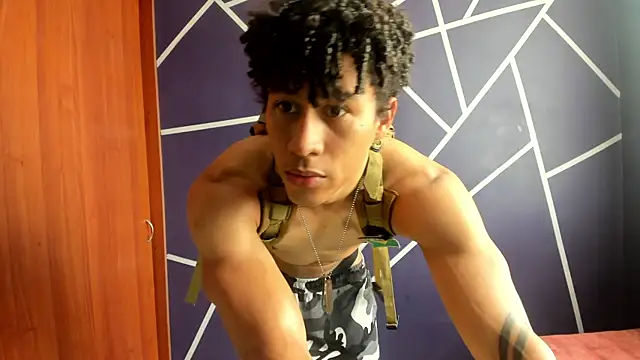 Pendragon1224 online show from 12/29/24, 04:08