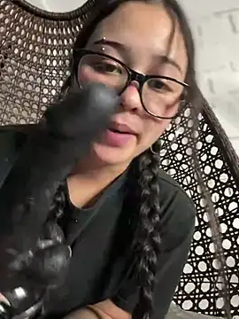 Snapshot of Paloma__LS chatting on 12/23/24, 11:49 Paloma LS online show from 12/23/24, 11:49