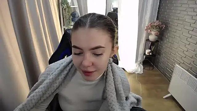 Ritaneer online show from 10/15/25, 08:14