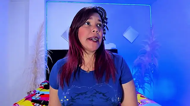 Snapshot of Hannahoney_ chatting on 01/24/25, 07:07 Hannahoney online show from 01/24/25, 07:07