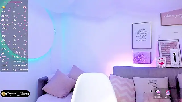 Crystal Dluna online show from 01/24/25, 12:41