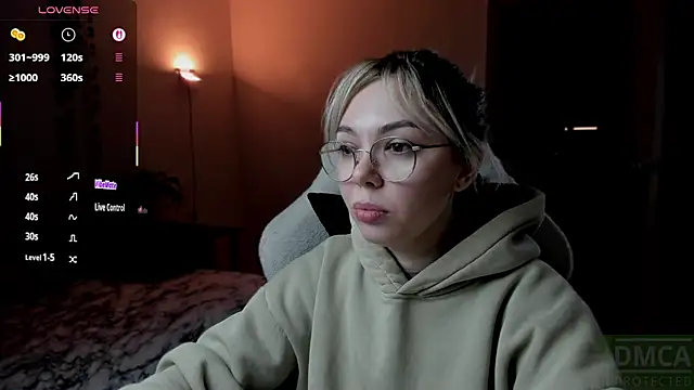 Snapshot of whoa-hoa-hoa-hoa-hoa chatting on 10/14/25, 09:15 whoa-hoa-hoa-hoa-hoa online show from 10/14/25, 09:15