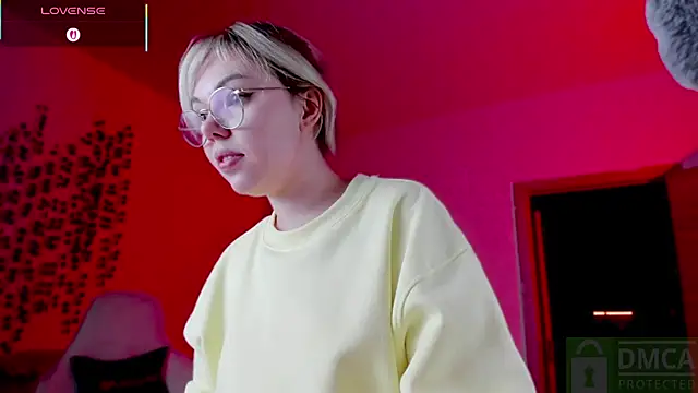 Snapshot of whoa-hoa-hoa-hoa-hoa chatting on 10/23/25, 06:06 whoa-hoa-hoa-hoa-hoa online show from 10/23/25, 06:06