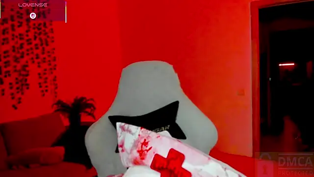 Snapshot of whoa-hoa-hoa-hoa-hoa chatting on 10/31/25, 05:03 whoa-hoa-hoa-hoa-hoa online show from 10/31/25, 05:03