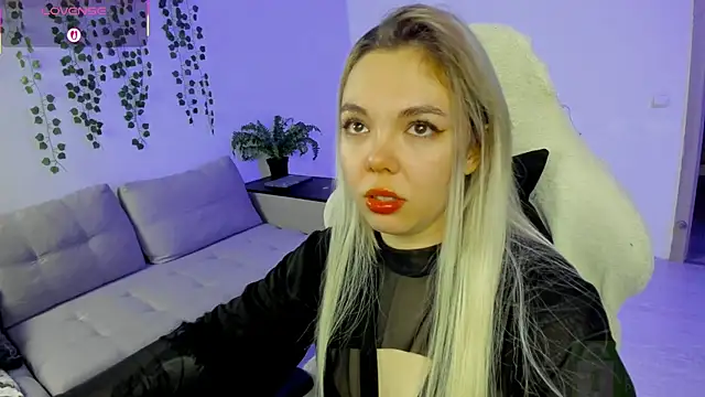 Snapshot of whoa-hoa-hoa-hoa-hoa chatting on 11/16/25, 04:23 whoa-hoa-hoa-hoa-hoa online show from 11/16/25, 04:23