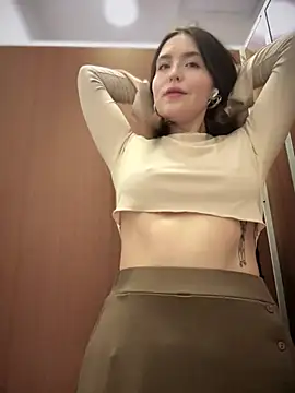 Snapshot of meow_girl chatting on 02/02/25, 10:13 meow girl online show from 02/02/25, 10:13