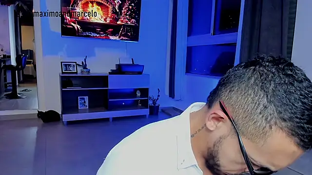Snapshot of Maximo_Marcelo chatting on 12/04/24, 03:04 Maximo Marcelo online show from 12/04/24, 03:04