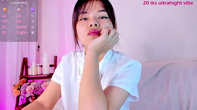 Snapshot of moonlight8_ chatting on 01/05/25, 08:32 moonlight8 online show from 01/05/25, 08:32